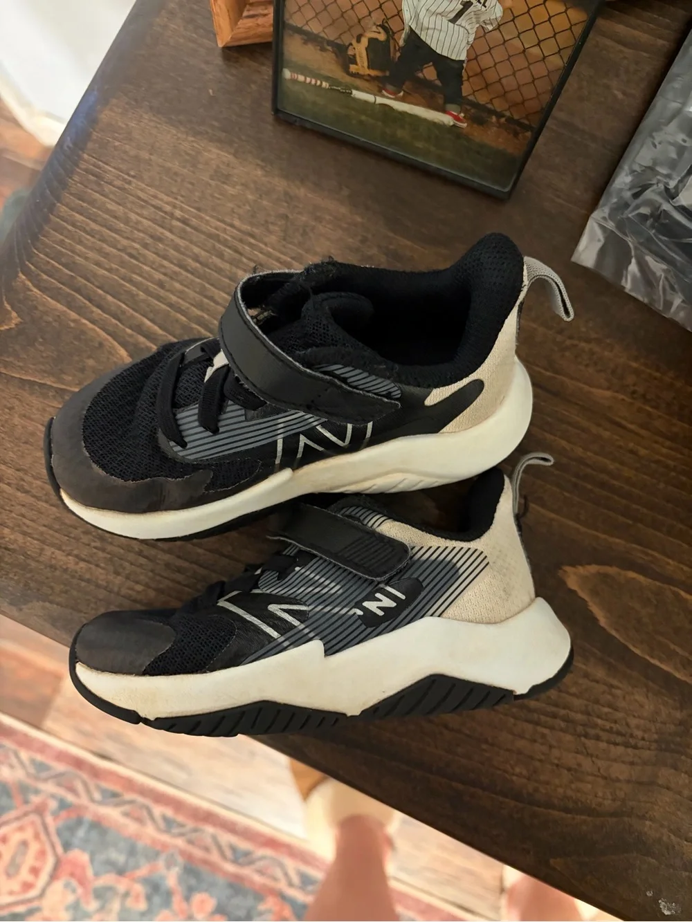 New Balance Rave Run v2 Bungee Lace & Top Straup Toddler Sneakers Black/White 8c